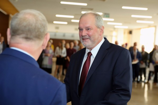 Wręczenie nagród JM Rektora UMK w fouer Auli UMK (26.09.2019) [fot. Anna Bielawiec-Osińska]